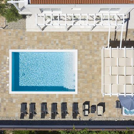 Villa Olivia - New And Modern House With Pool, Souna, Jacuzzi & Playground, Liznjan - Istra Buitenkant foto