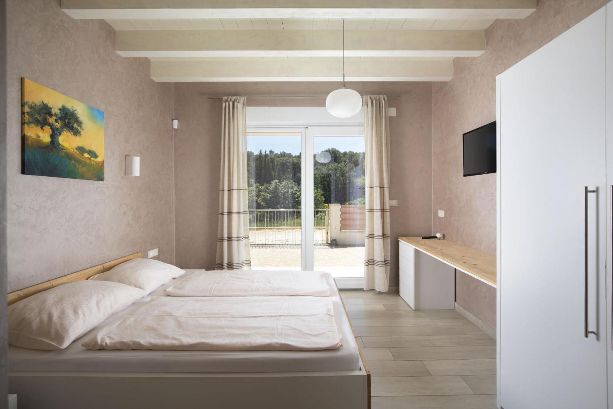 Villa Olivia - New And Modern House With Pool, Souna, Jacuzzi & Playground, Liznjan - Istra Buitenkant foto