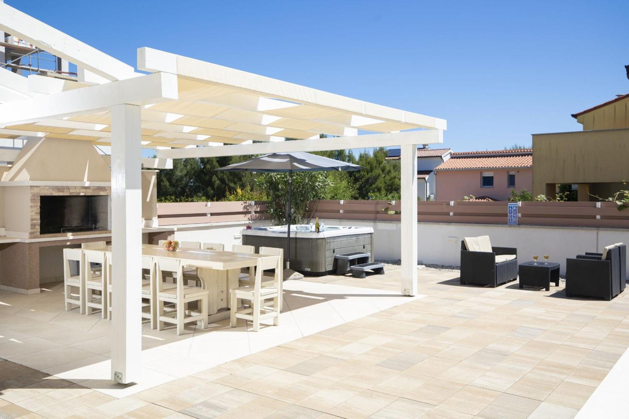 Villa Olivia - New And Modern House With Pool, Souna, Jacuzzi & Playground, Liznjan - Istra Buitenkant foto