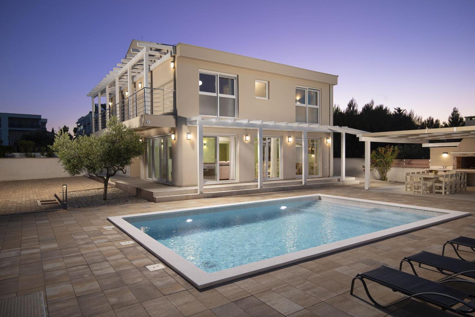 Villa Olivia - New And Modern House With Pool, Souna, Jacuzzi & Playground, Liznjan - Istra Buitenkant foto